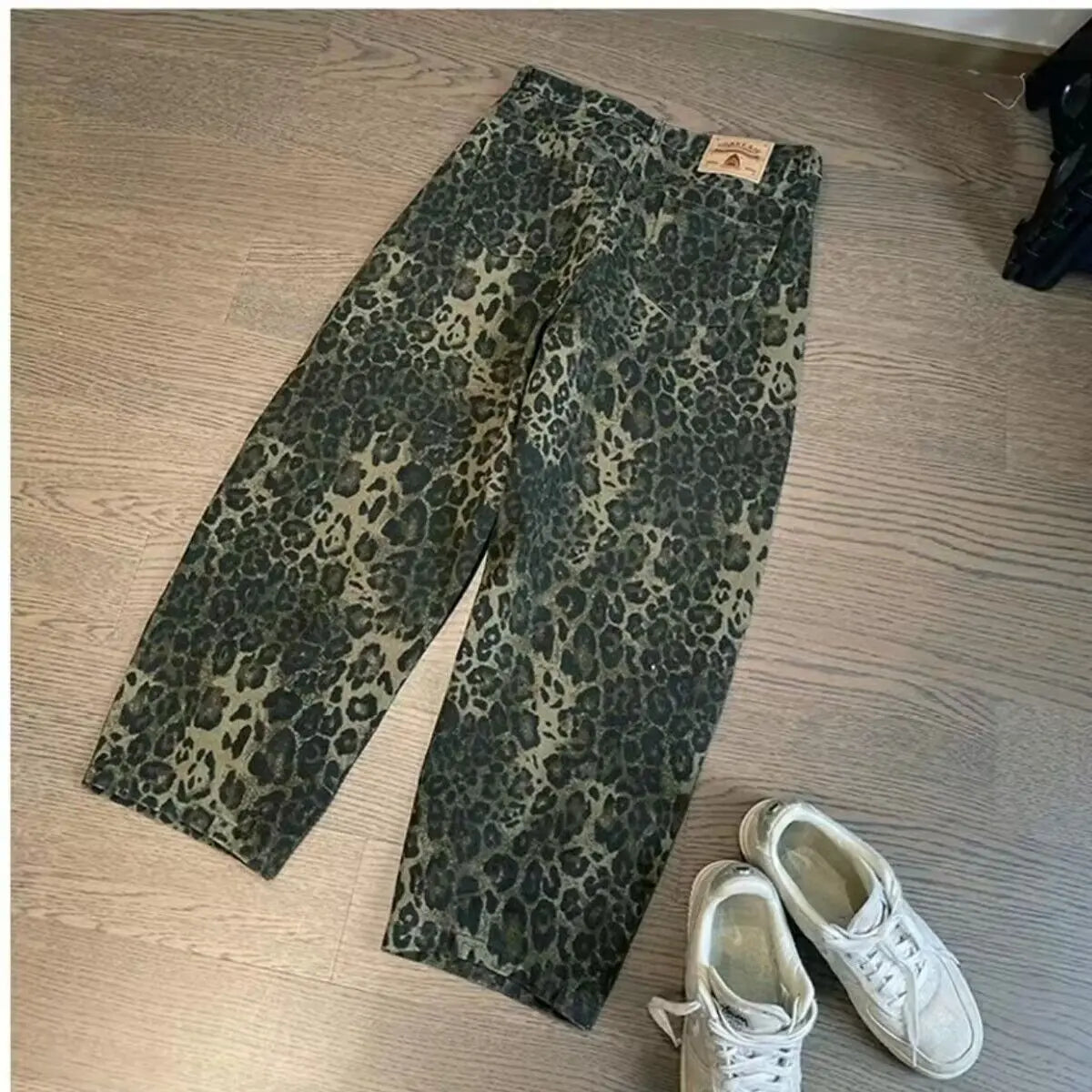 Leopard Print Jeans™  - Retro Vibes with Wide-Leg Jeans